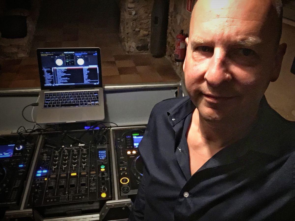DJ Steve im Restaurant Can Truy, Ibiza